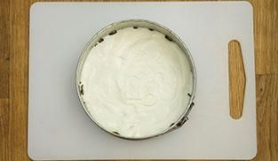 stendere la crema nella teglia stendere la crema nella teglia