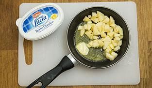 cuocere in padella le mele con il burro cuocere in padella le mele con il burro