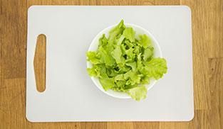 lavare ed asciugare il lattughino lavare ed asciugare il lattughino