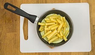 saltare in padella la pasta saltare in padella la pasta