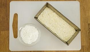 cospargere la superficie con granella di zucchero