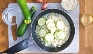 aggiungere le zucchine a rondelle aggiungere le zucchine a rondelle