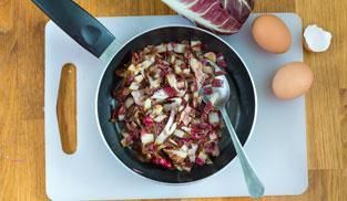 aggiungere al condimento lo speck