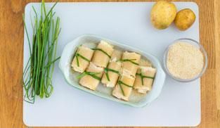 adagiare i paccheri ripieni in una teglia adagiare i paccheri ripieni in una teglia