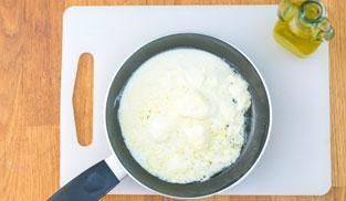 fondere ul formaggio in padella fondere ul formaggio in padella