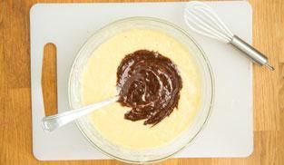 aggiungere al composto il cioccolato aggiungere al composto il cioccolato