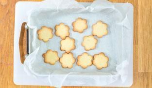 sfornare i biscotti di pasta frolla quando saranno ben dorati sfornare i biscotti di pasta frolla quando saranno ben dorati
