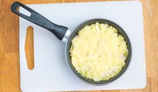 coprire con un secondo strato di patate coprire con un secondo strato di patate