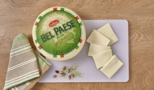 Millefoglie di Arancia, Finocchi, pistacchi e Bel Paese Millefoglie di Arancia, Finocchi, pistacchi e Bel Paese