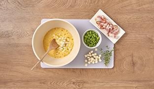 Mini Muffin con Bel Paese, guanciale, fave e timo Mini Muffin con Bel Paese, guanciale, fave e timo