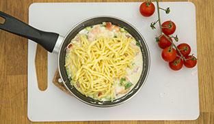 saltare in padella le trofie zucchine e gamberetti saltare in padella le trofie zucchine e gamberetti