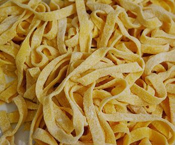 Tagliatelle in crosta di pasta sfoglia
