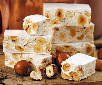 Come fare il torrone alle nocciole Come fare il torrone alle nocciole